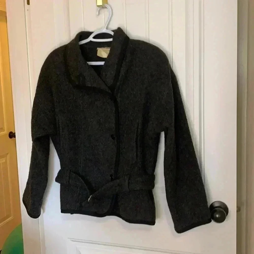 EUC Synonyms (made in France) 100% wool jacket Vintage
